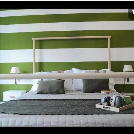 The Corner 180 Suite Cosenza Bagian luar foto