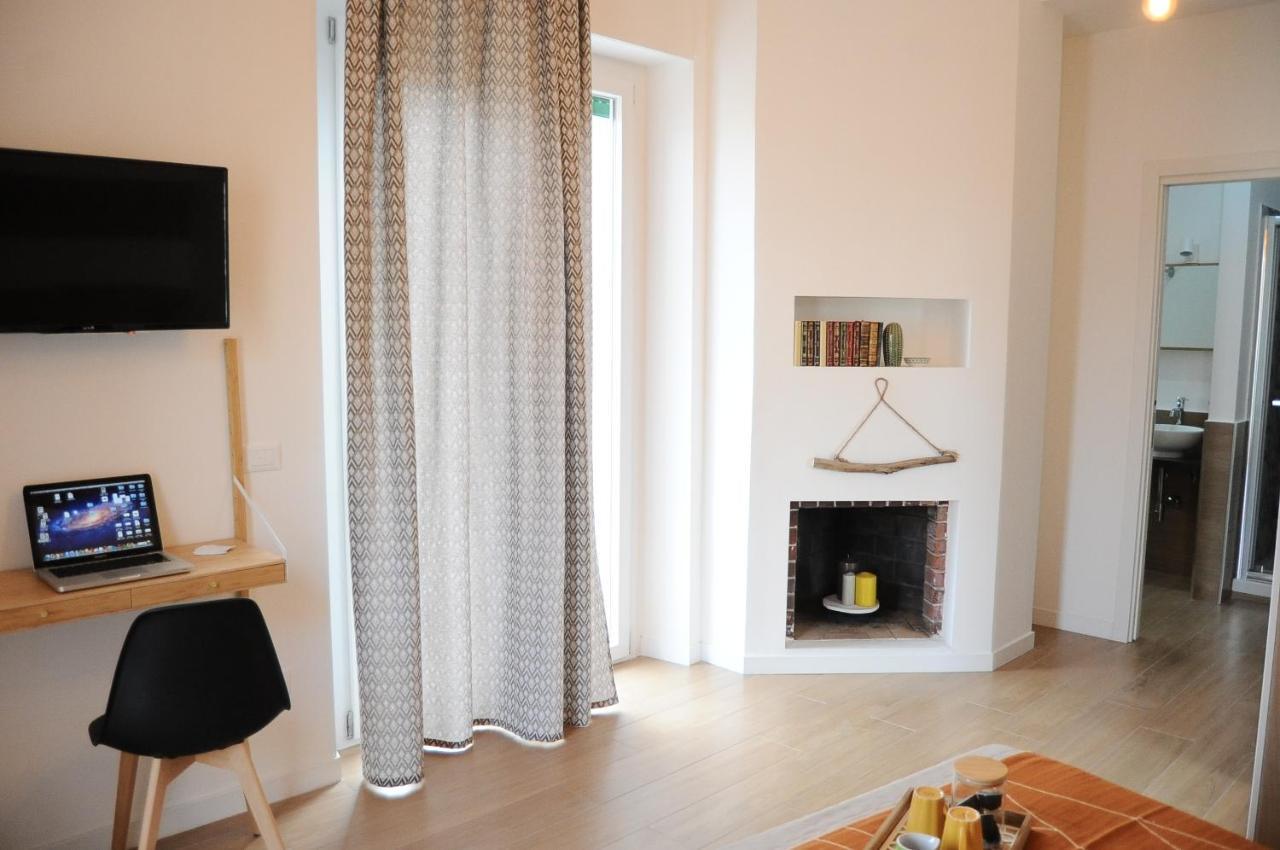 The Corner 180 Suite Cosenza Bagian luar foto