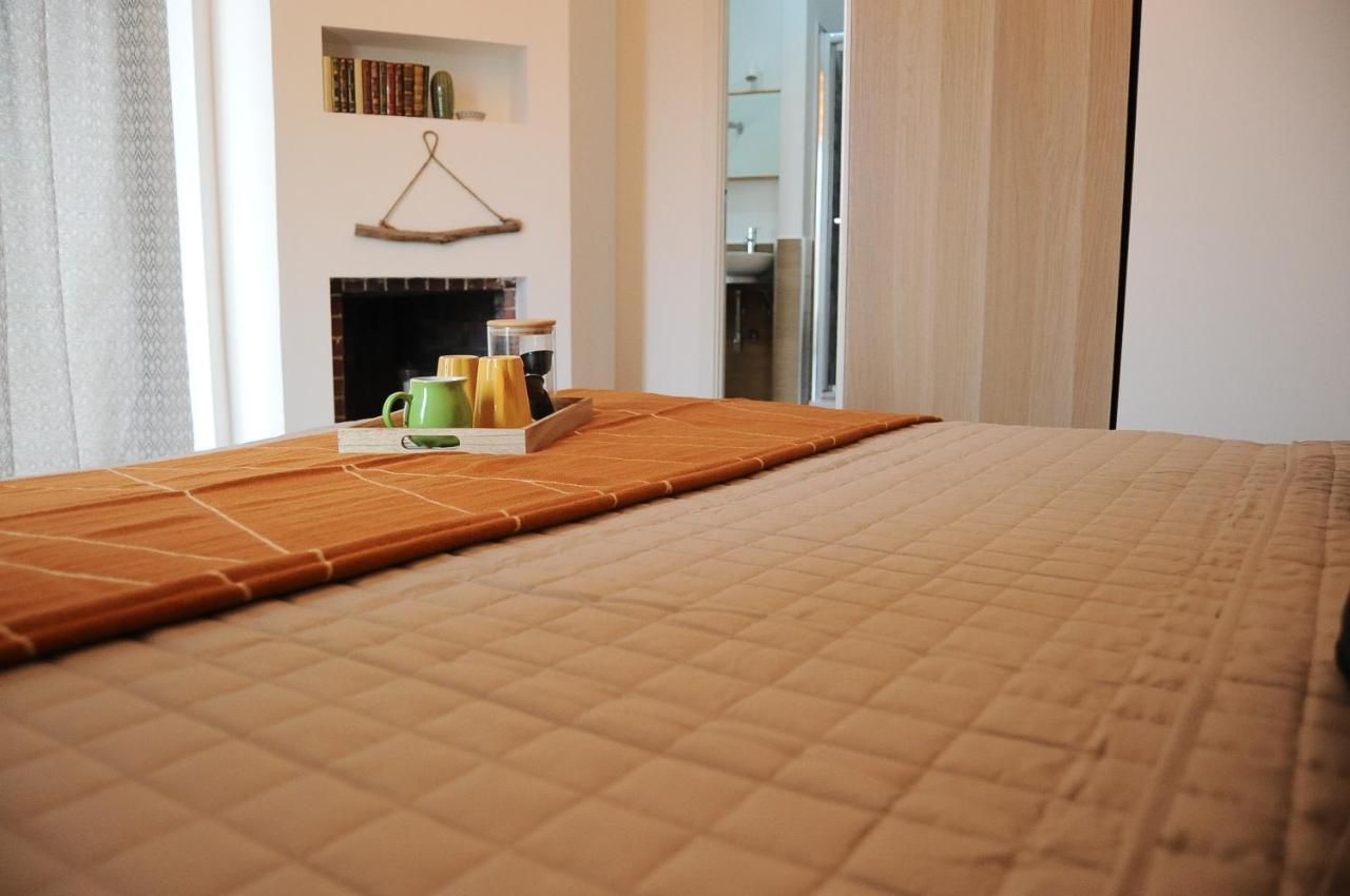 The Corner 180 Suite Cosenza Bagian luar foto